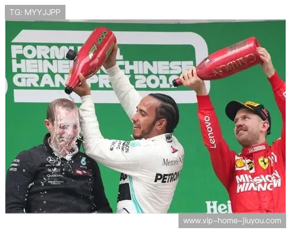 F1冠军争夺战紧张刺激堪比大片